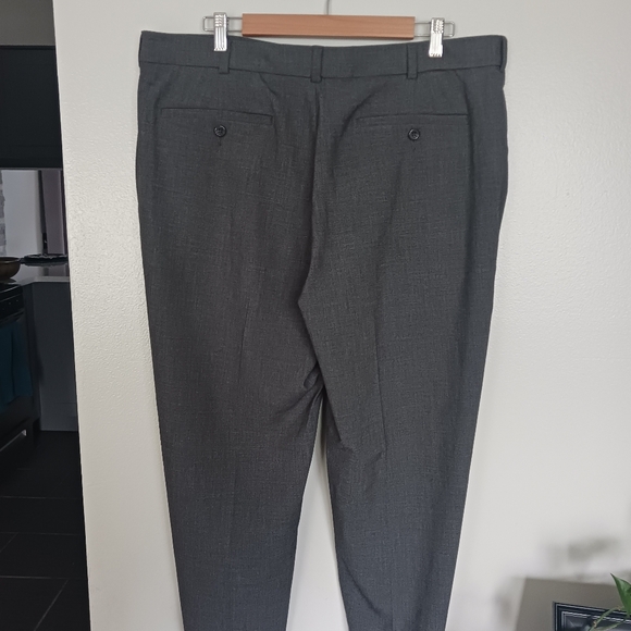 George • Men's Gray Flat Front Dress Suit Pants - Picture 4 of 16